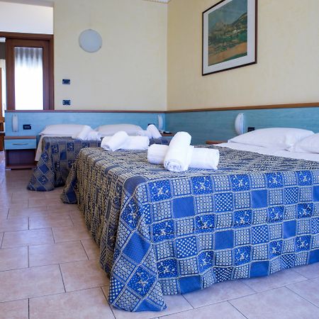 Hotel Gardenia Sirmione Exterior photo