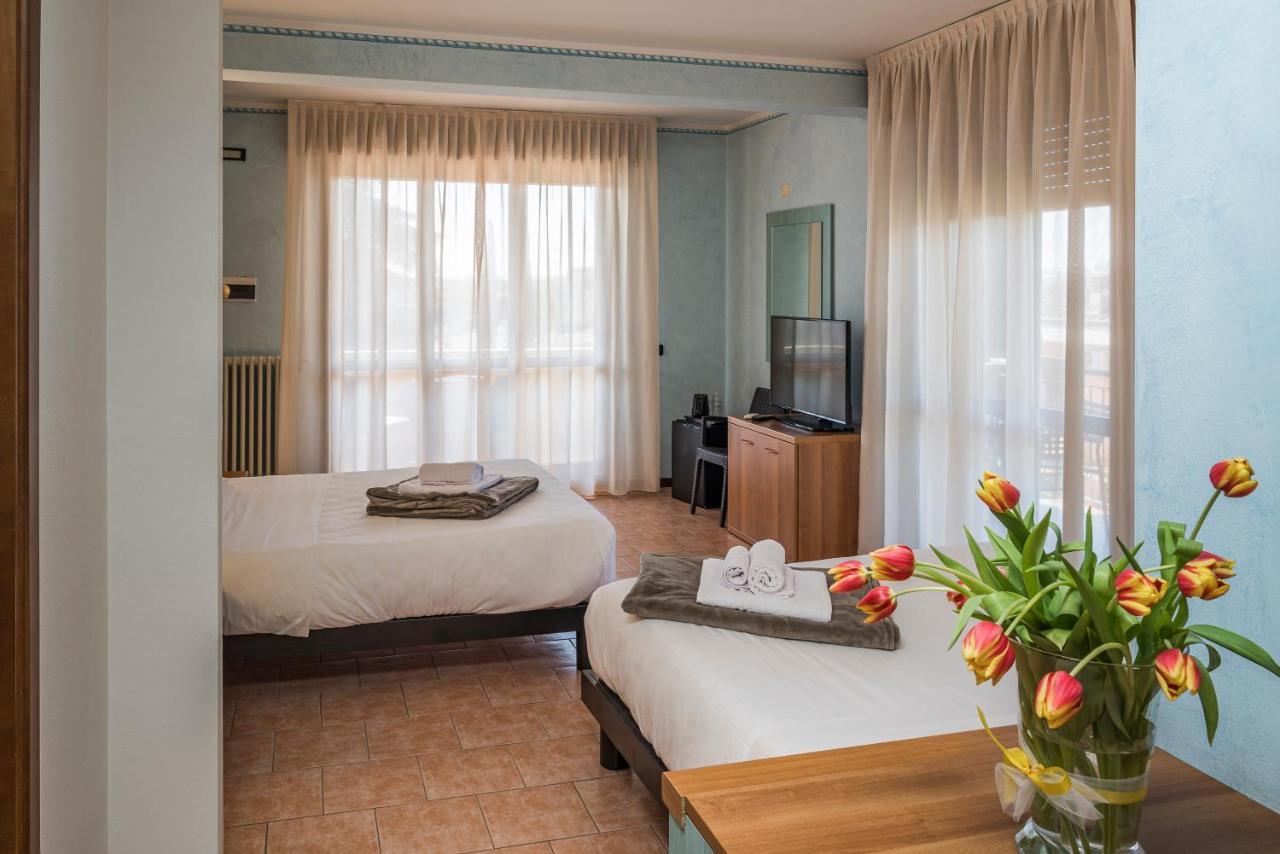 Hotel Gardenia Sirmione Exterior photo