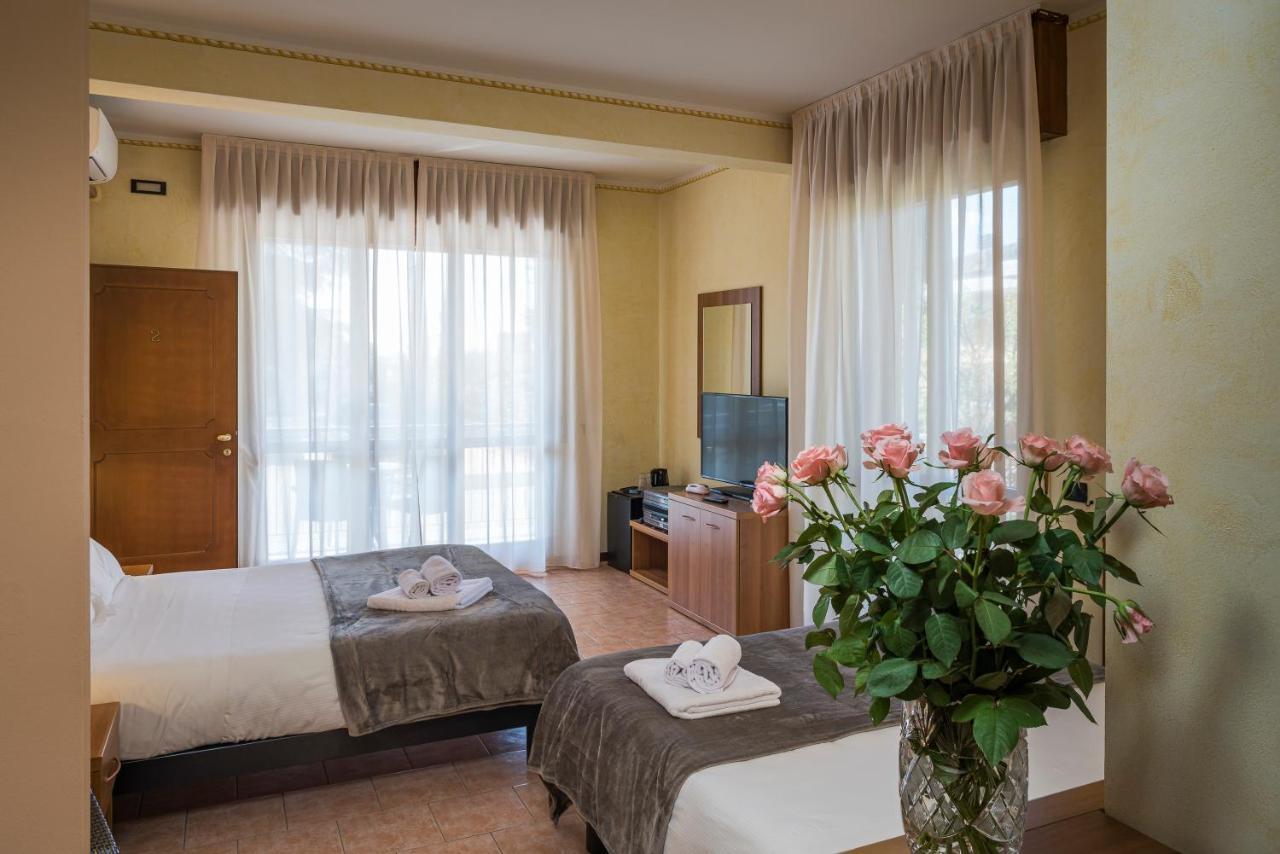Hotel Gardenia Sirmione Exterior photo