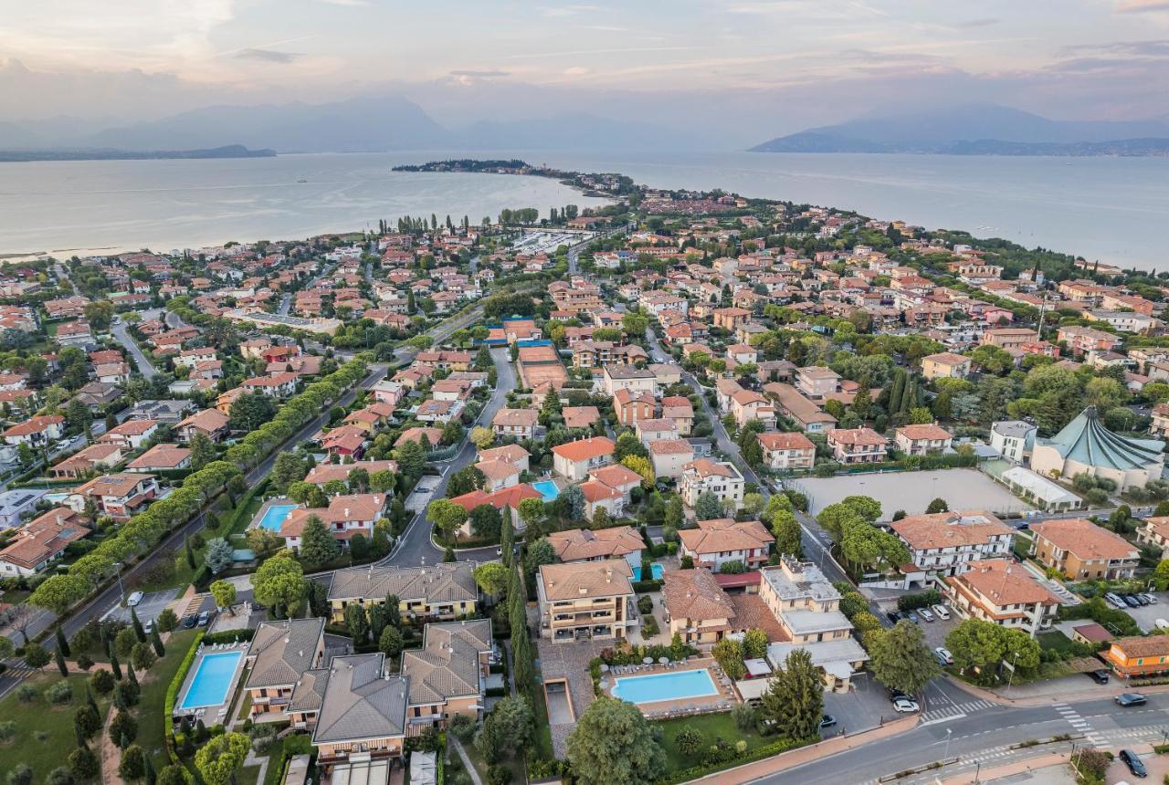 Hotel Gardenia Sirmione Exterior photo