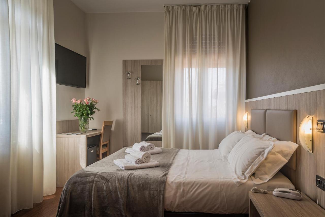 Hotel Gardenia Sirmione Exterior photo