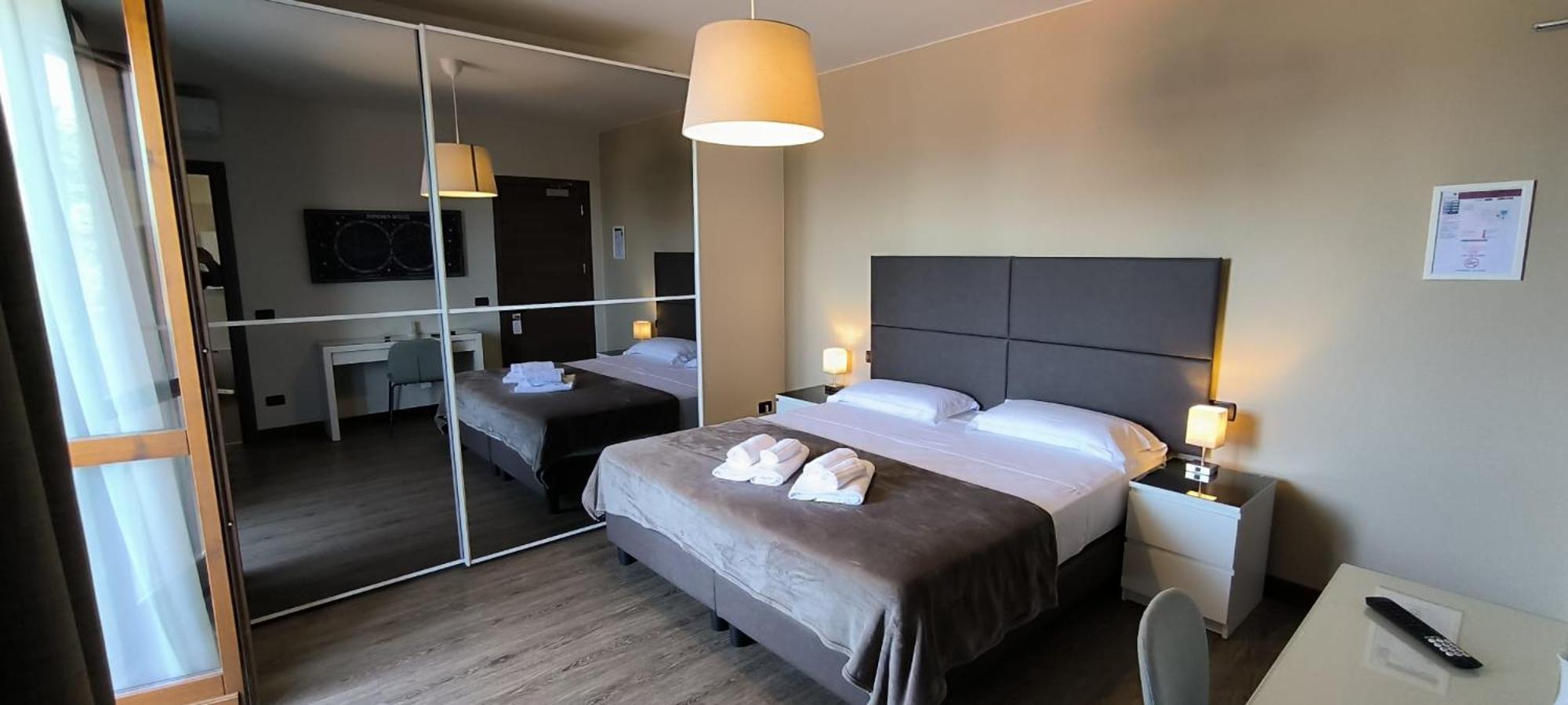 Hotel Gardenia Sirmione Exterior photo
