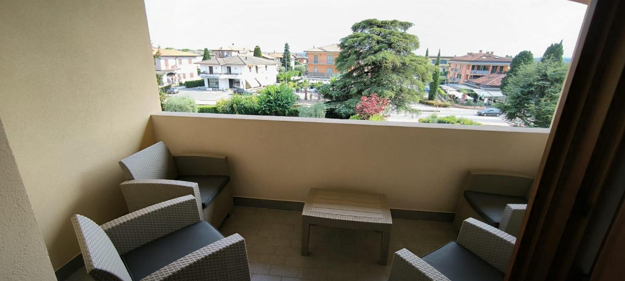 Hotel Gardenia Sirmione Exterior photo
