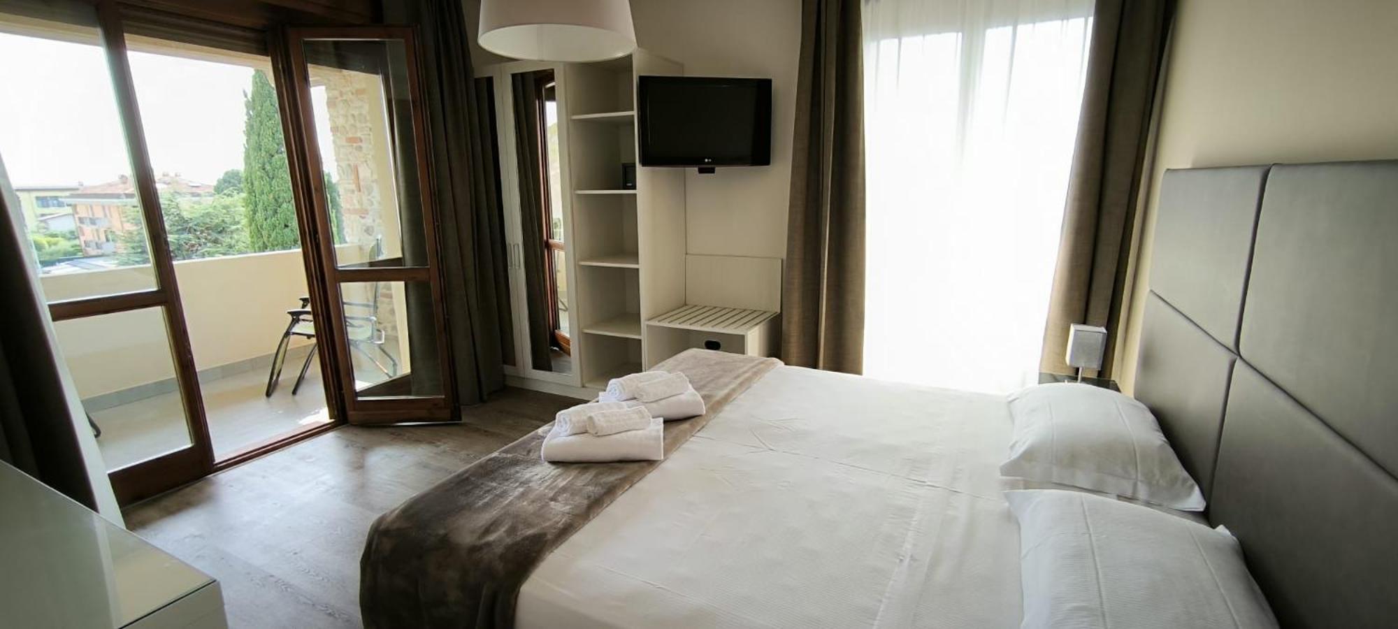Hotel Gardenia Sirmione Exterior photo